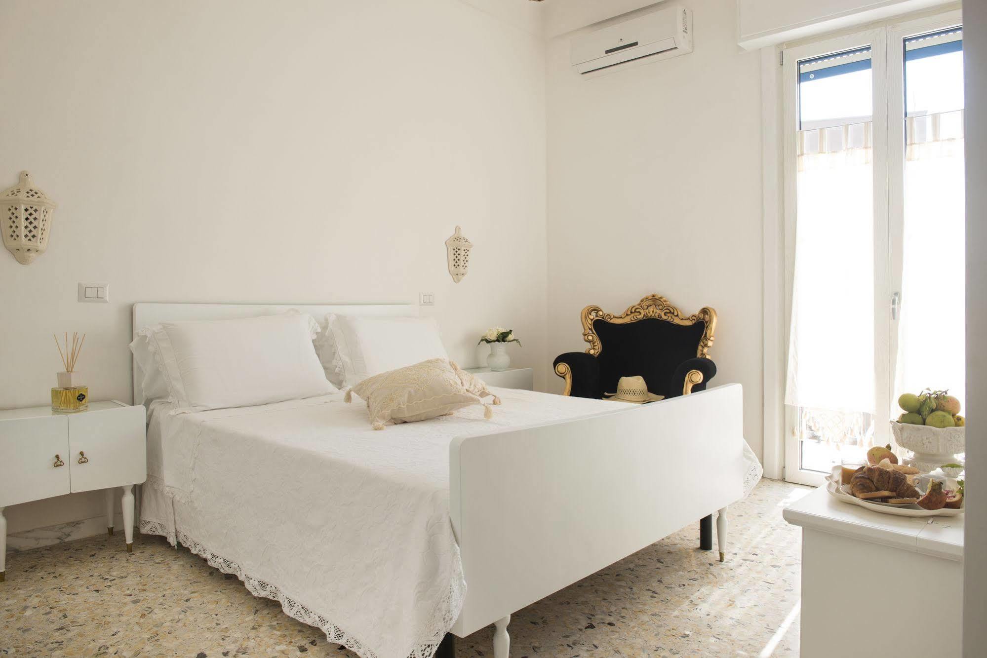 Dimora Cappuccini Guest House Cisternino Εξωτερικό φωτογραφία