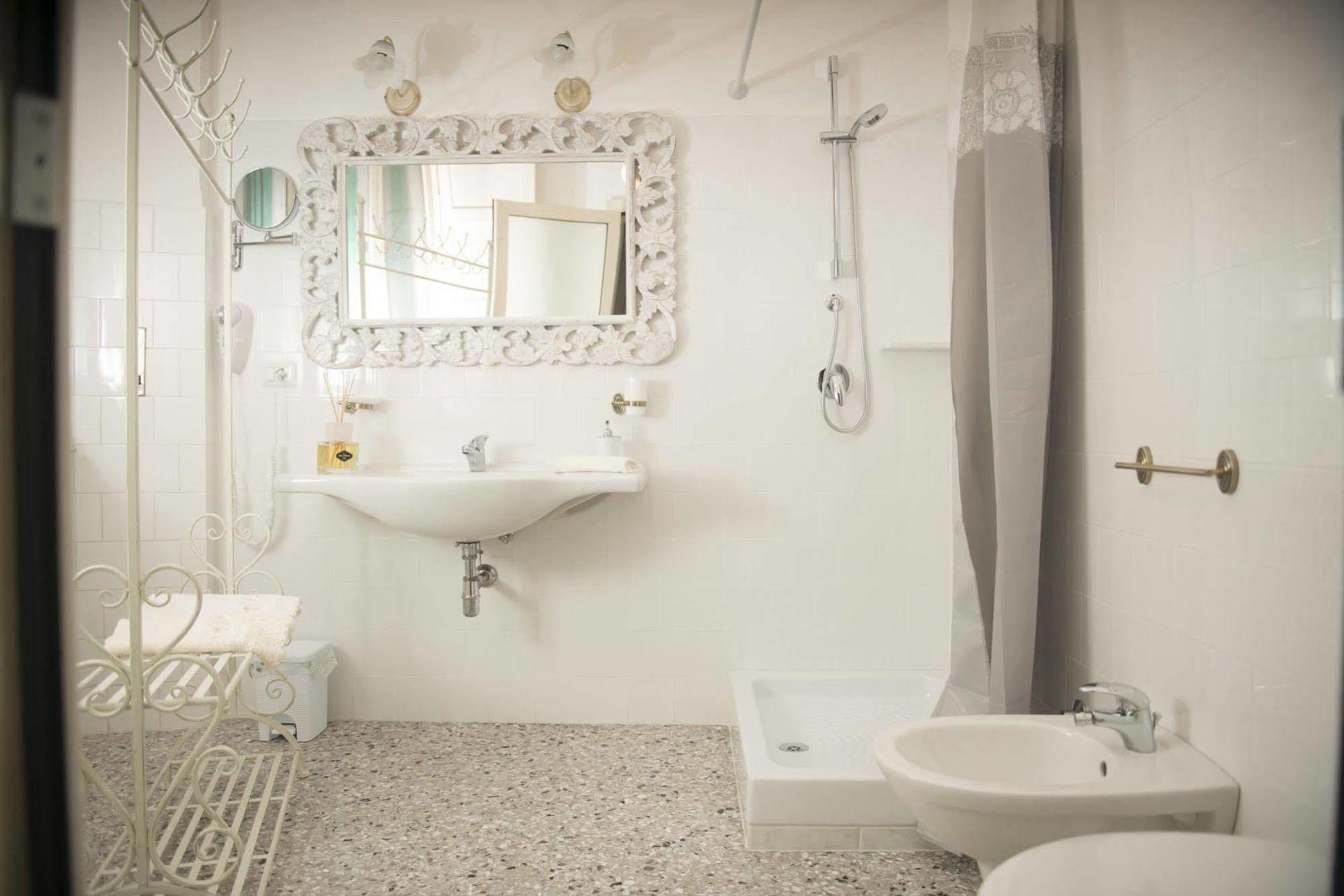 Dimora Cappuccini Guest House Cisternino Εξωτερικό φωτογραφία