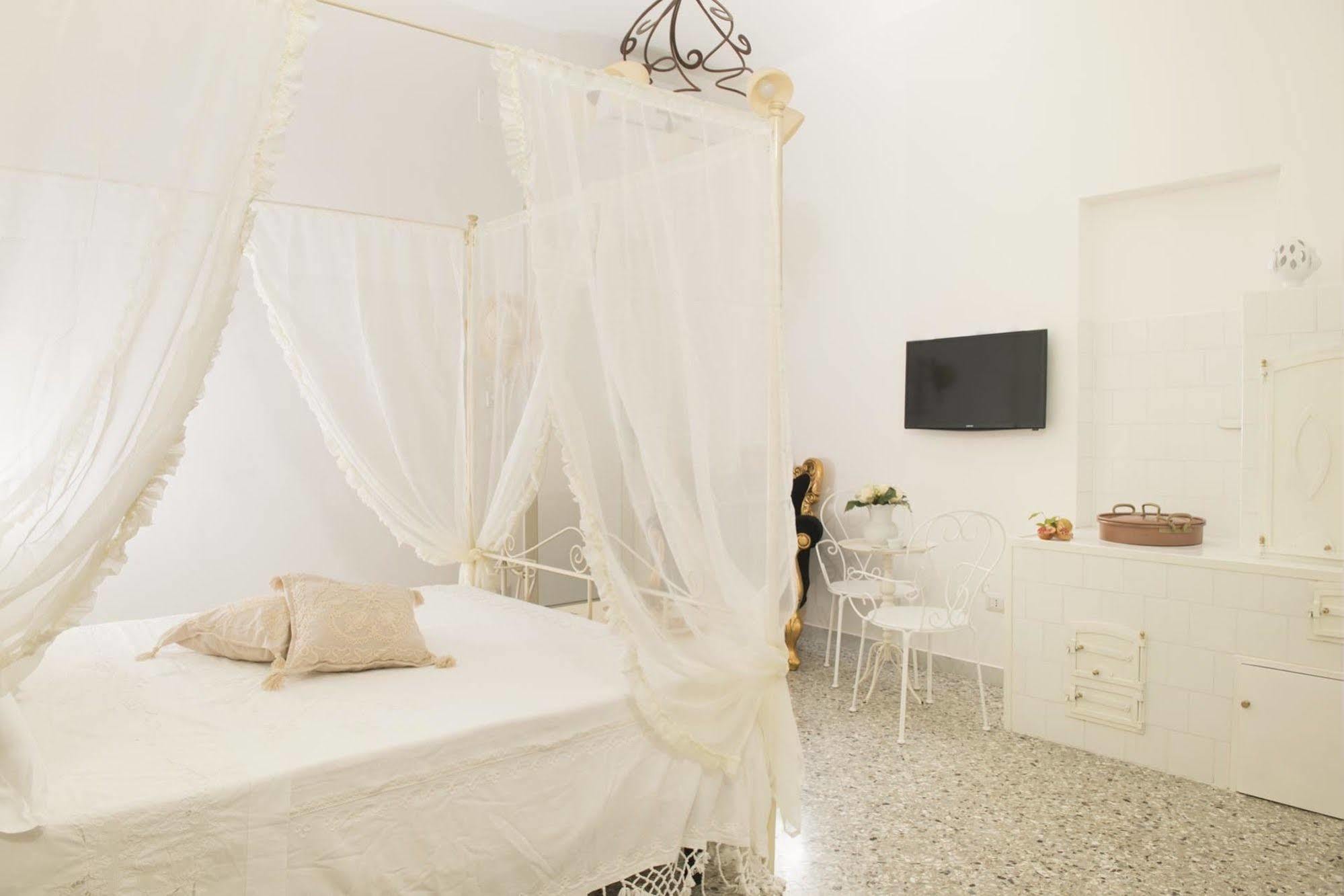 Dimora Cappuccini Guest House Cisternino Εξωτερικό φωτογραφία